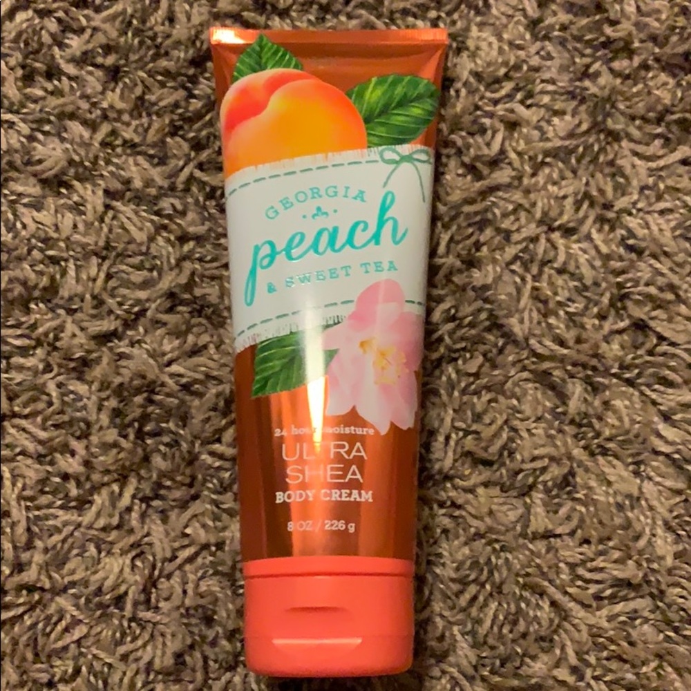 Ultra Shea body cream lotion